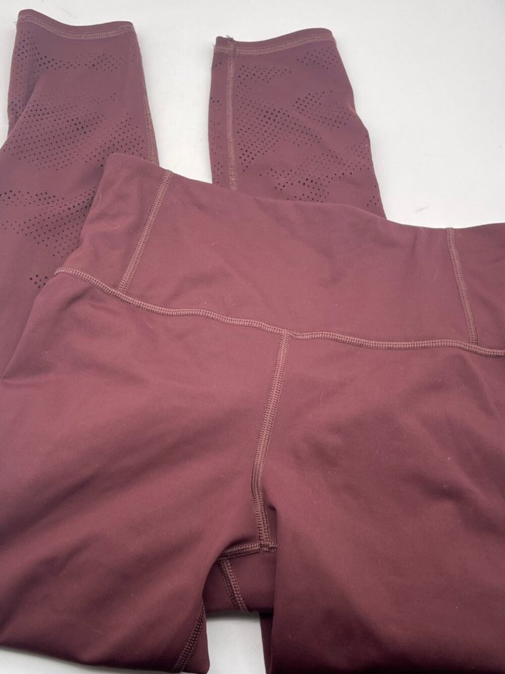 Athleta Small Persistence Laser Cut 7/8 Tight Leggings Burgundy Red Womens T7